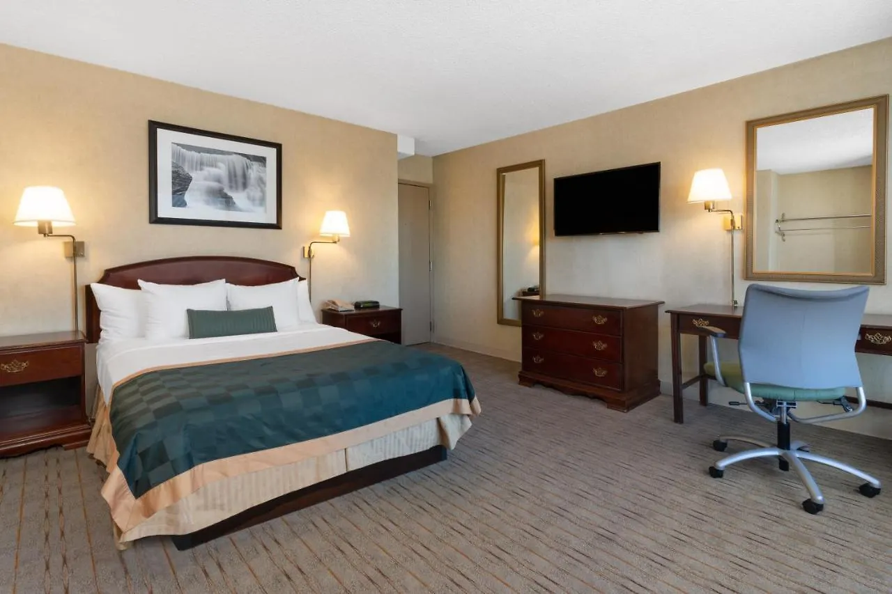 **  Ramada By Wyndham Reno Hotel & Casino USA