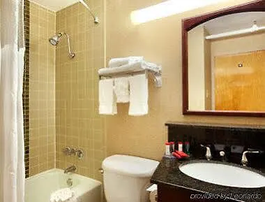 Ramada By Wyndham Reno Hotel & Casino